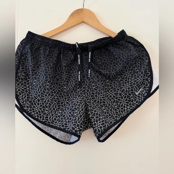 Nike Women's Dri-FIT Tempo Lined Running Shorts, size medium. - Picture 3 of 8